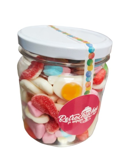 Bote lleno con las gominolas que tomabas cuando eras niño Bote lleno con las gominolas que tomabas cuando eras niño