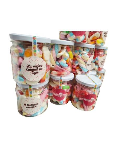 Bote lleno con las gominolas que tomabas cuando eras niño Bote lleno con las gominolas que tomabas cuando eras niño