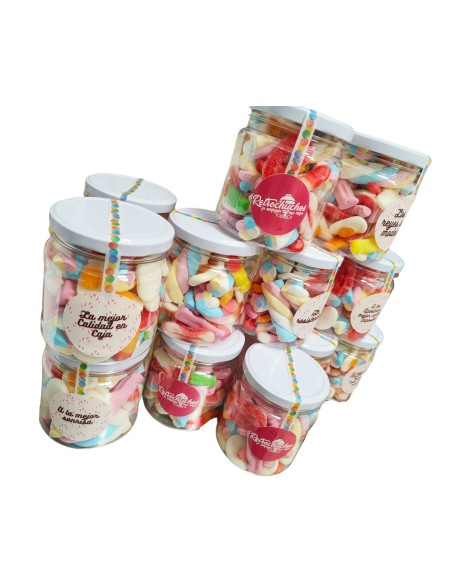 Bote lleno con las gominolas que tomabas cuando eras niño Bote lleno con las gominolas que tomabas cuando eras niño
